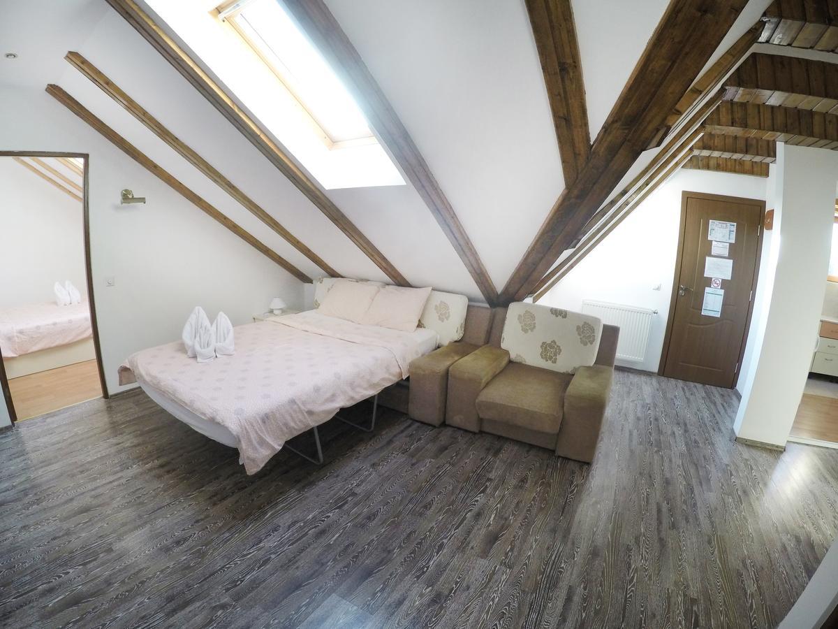 Bonsejour Hotel Брашов Екстериор снимка