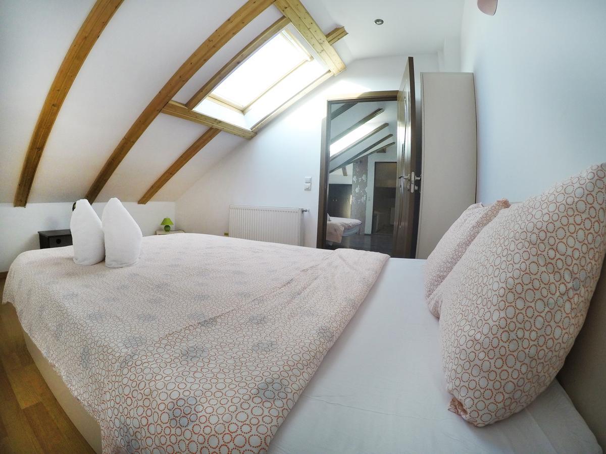 Bonsejour Hotel Брашов Екстериор снимка