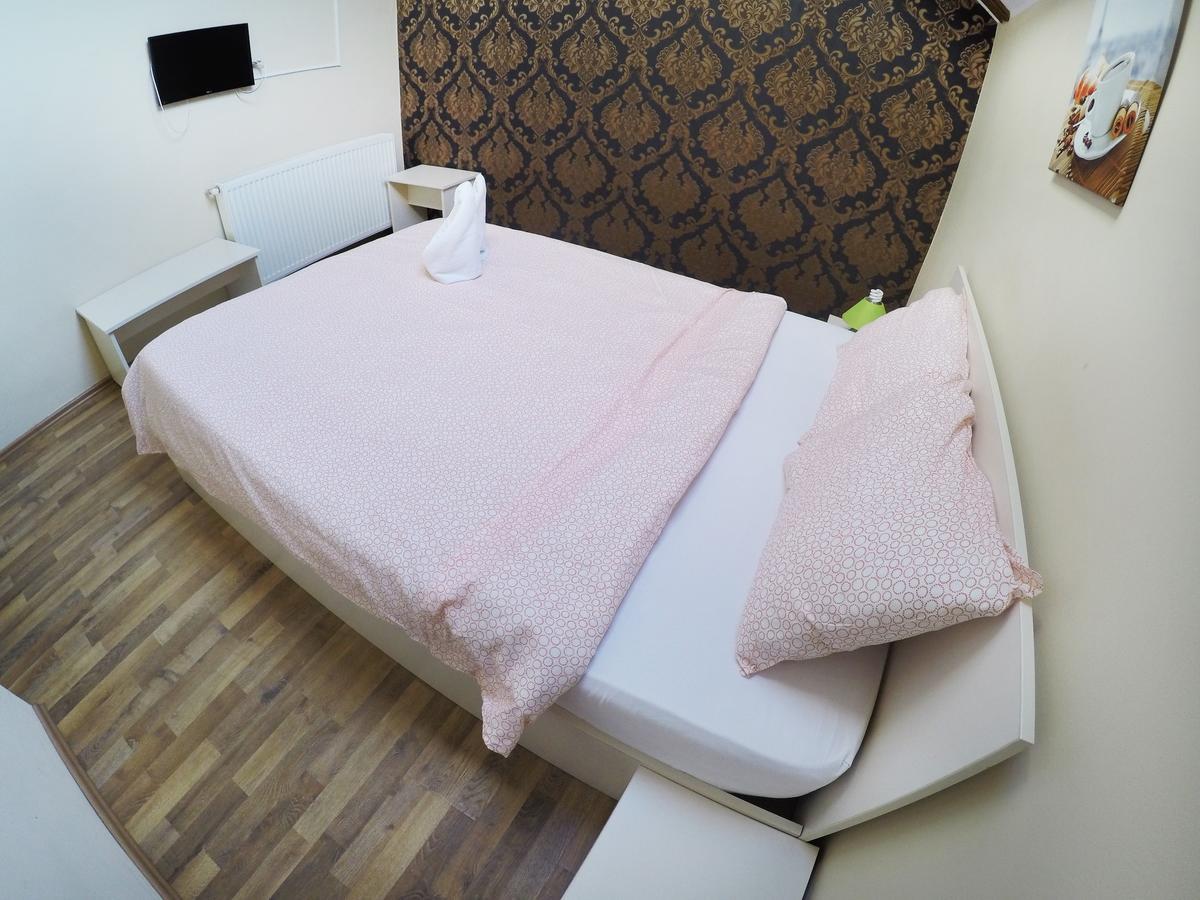 Bonsejour Hotel Брашов Екстериор снимка
