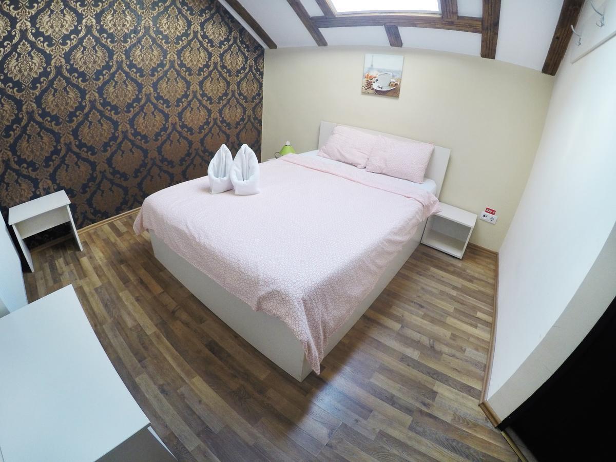 Bonsejour Hotel Брашов Екстериор снимка